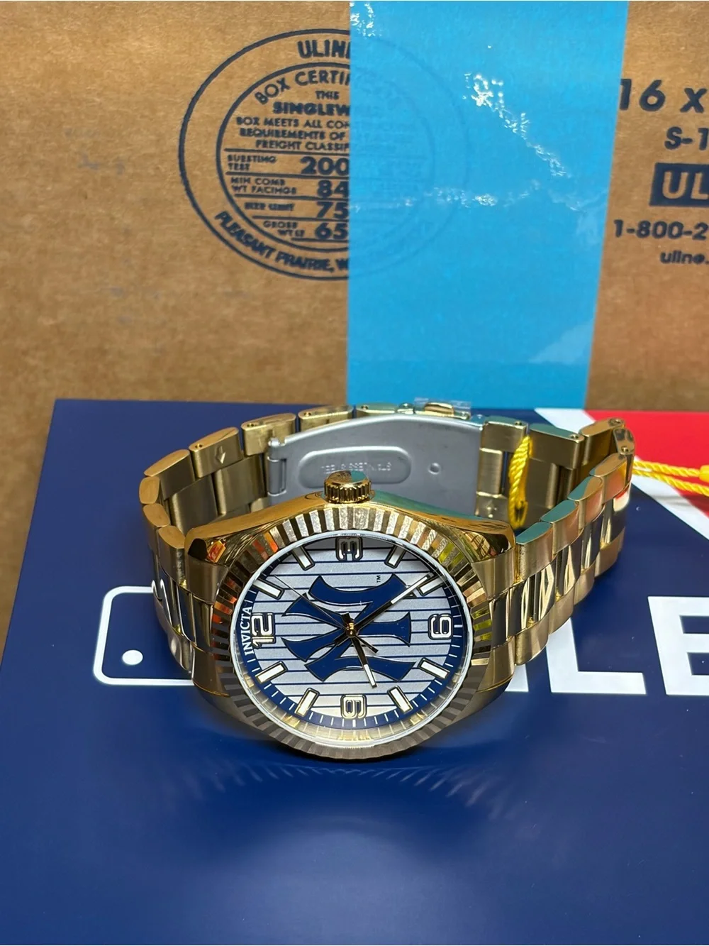 Invicta Men's New York Yankees Gold-Tone Stainless Steel Watch - White/Blue Dial